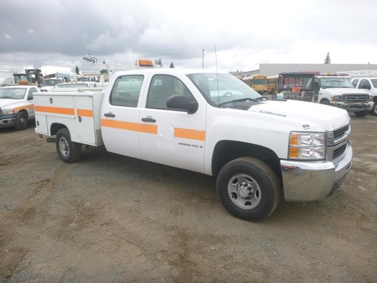 2009-chevrolet-2500-image-2