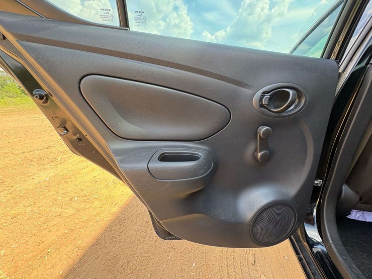 2019-nissan-versa-sedan-s-plus-(121,518-miles)-image-16
