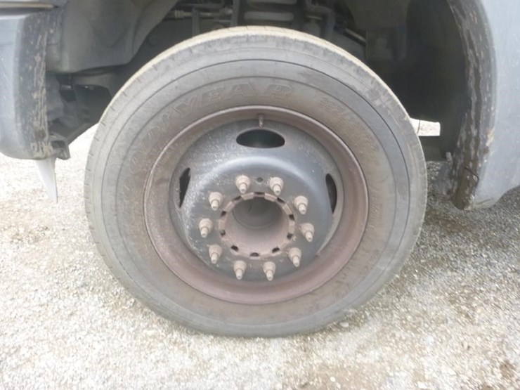 2012-ford-f550-image-28