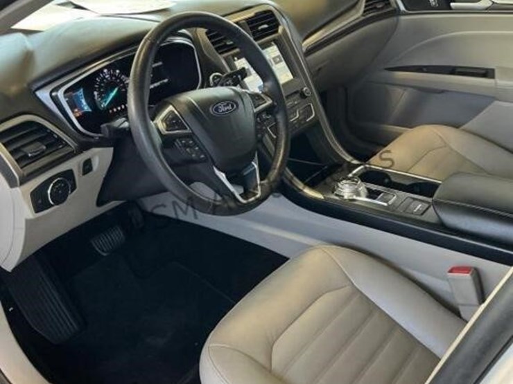 2018-ford-fusion-energi-sdn-image-21