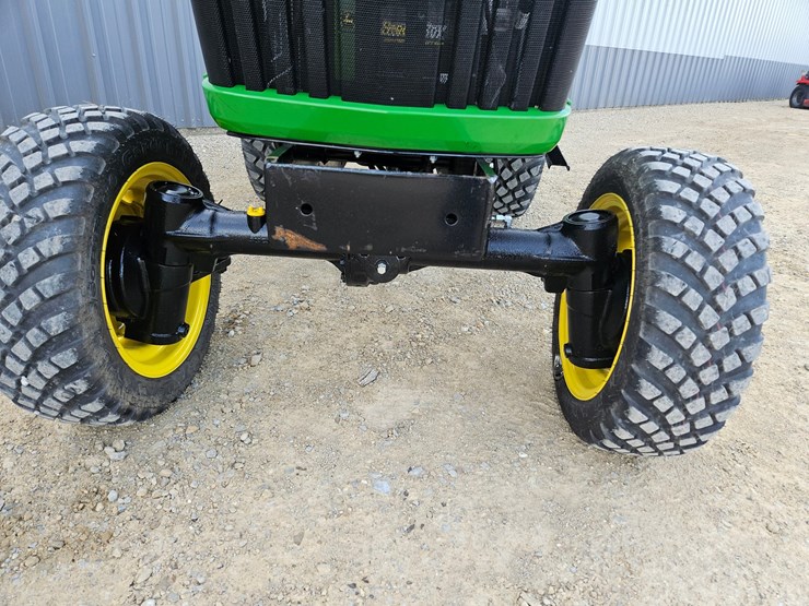 john-deere-2032r-image-9