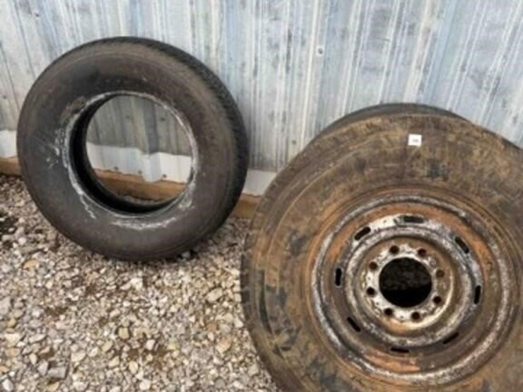 3---tires-,-see-description-image-1