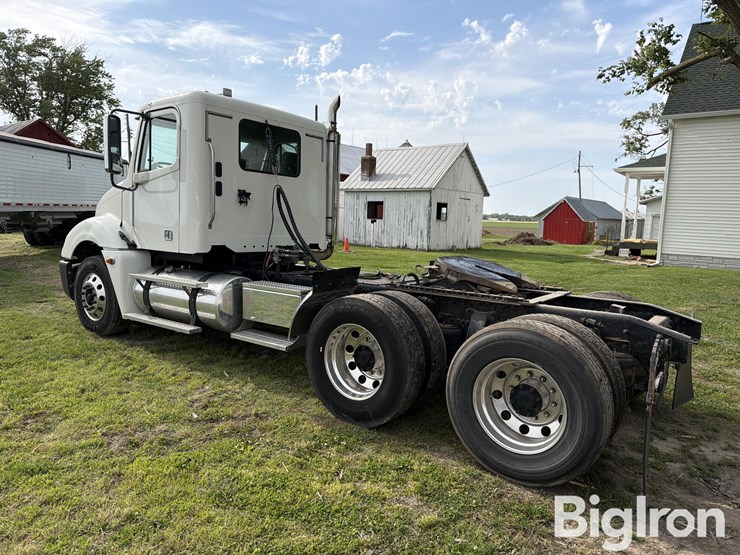 2007-freightliner-columbia-120-t/a-day-cab-truck-tractor-image-7