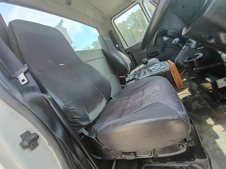 2015-international-durastar-4300-image-44