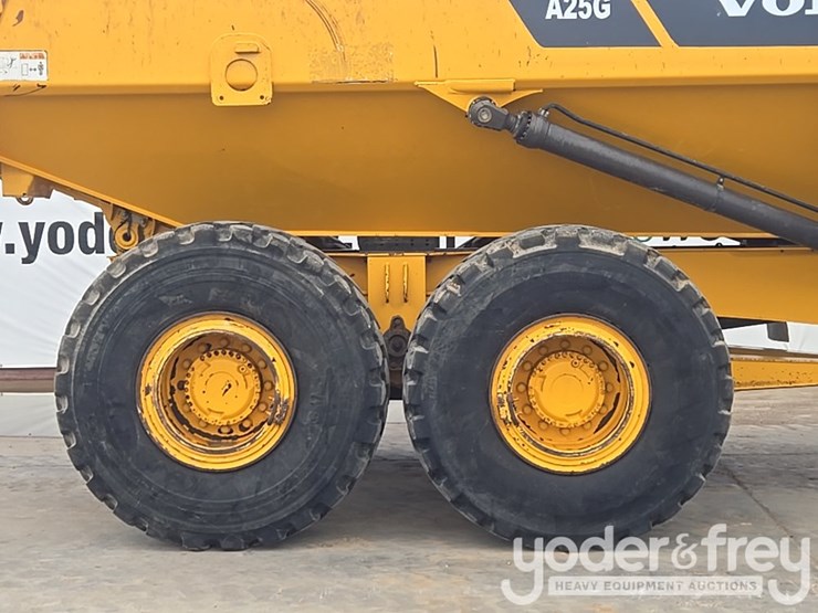 2021-volvo-a25g-image-14