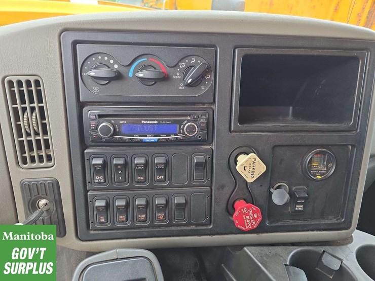 2008-international-workstar-7600-image-26