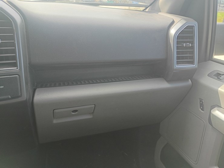 2018-ford-f150-image-40