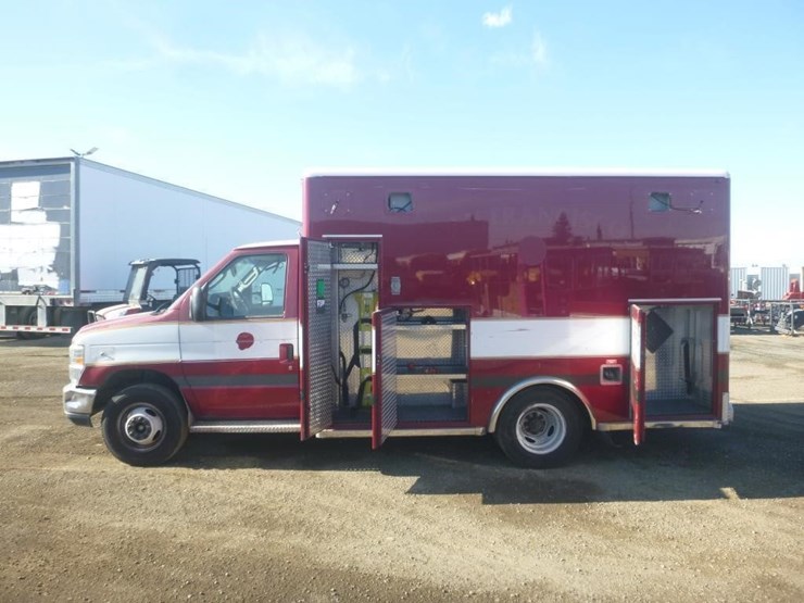 2014-ford-e350-image-6