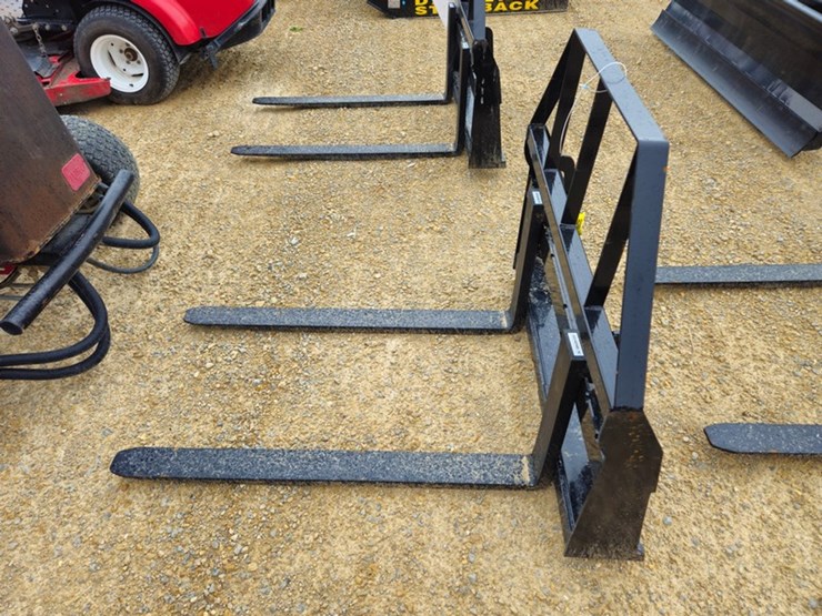 #5134-•-2026-mower-king-sa-48"-pallet-fork-image-2