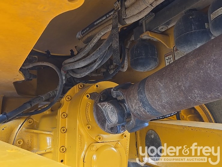 2022-volvo-a25g-image-30