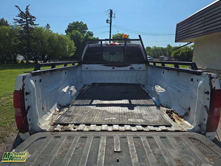 2011-chevrolet-silverado-3500hd-image-7