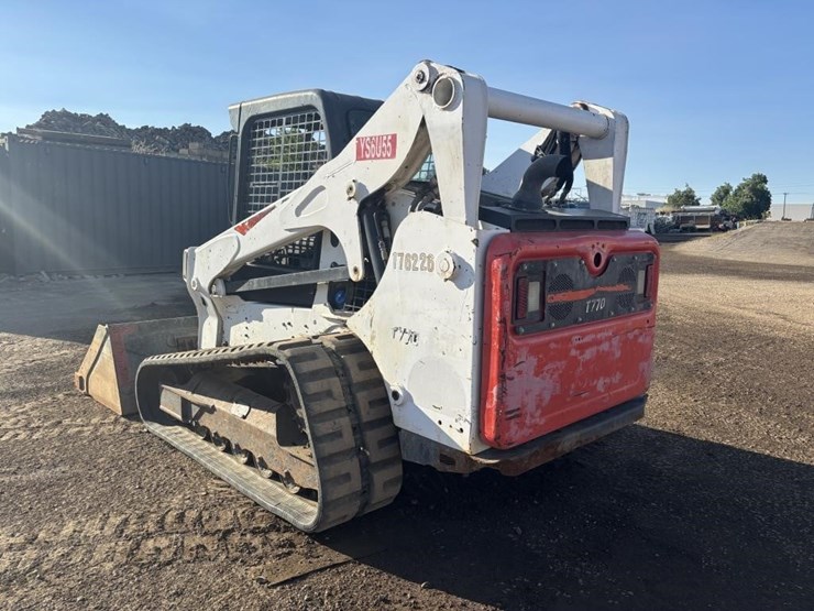 2018-bobcat-t770-image-4