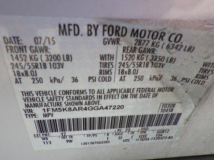 2016-ford-explorer-image-16