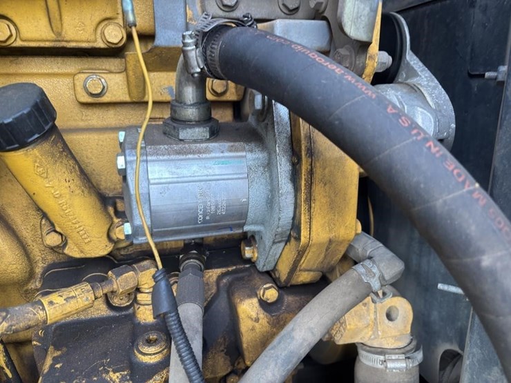 2005-deere-624j-image-50
