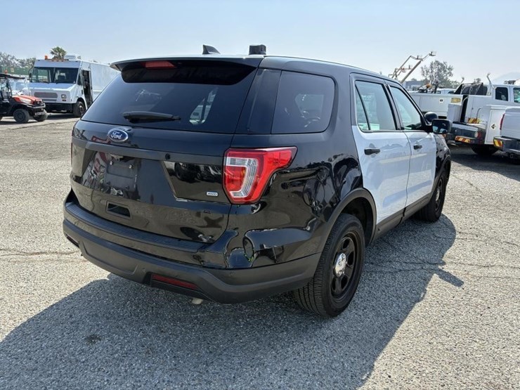 2019-ford-explorer-police-interceptor-image-3