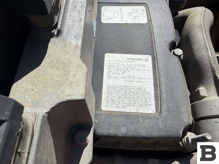 2014-freightliner-cascadia-125-image-43