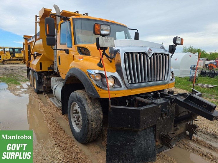 2008-international-workstar-7600-image-2