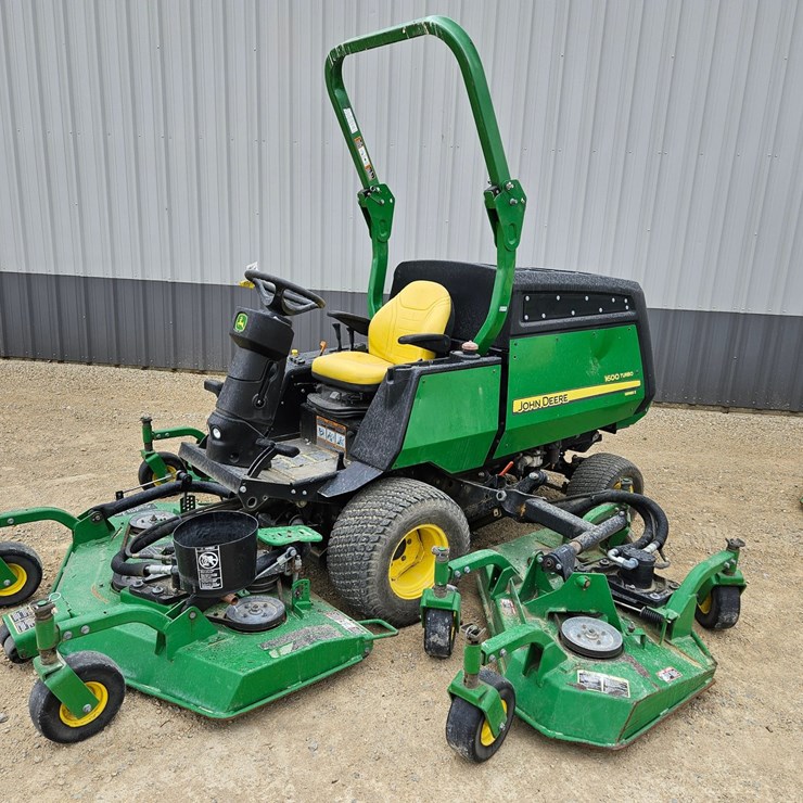 JOHN DEERE 1600