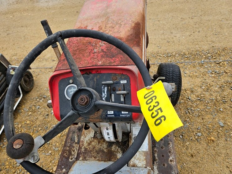massey-ferguson-12-image-10