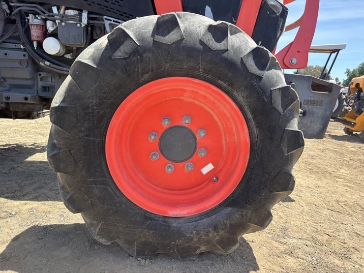 2018-kubota-m5-111d-image-16
