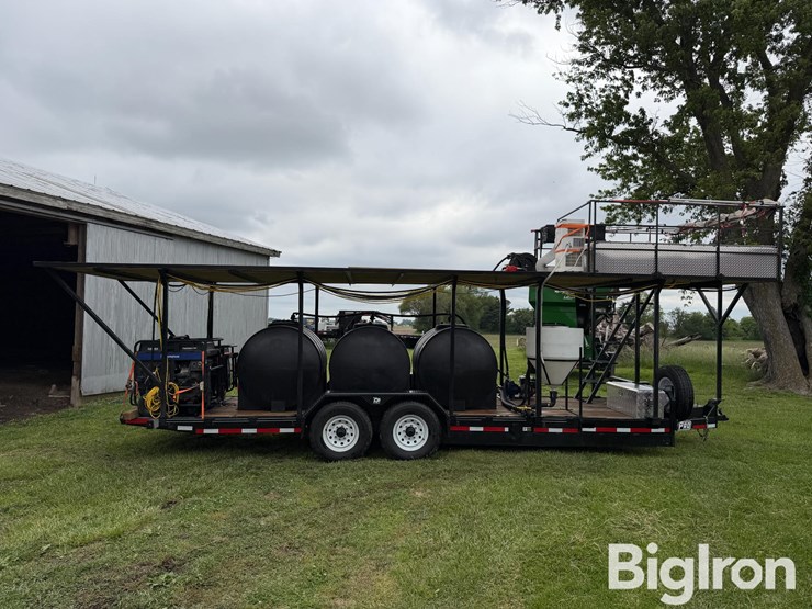 2024-corn-pro-t/a-drone-trailer-image-4
