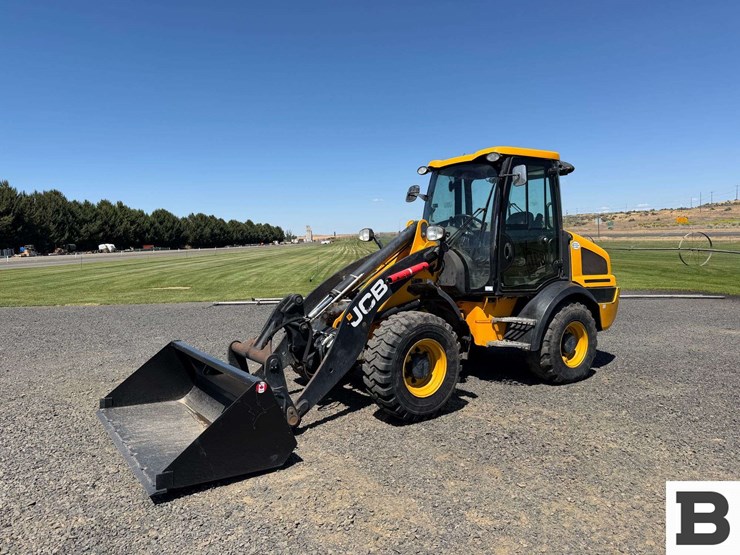 2018-jcb-409-image-1