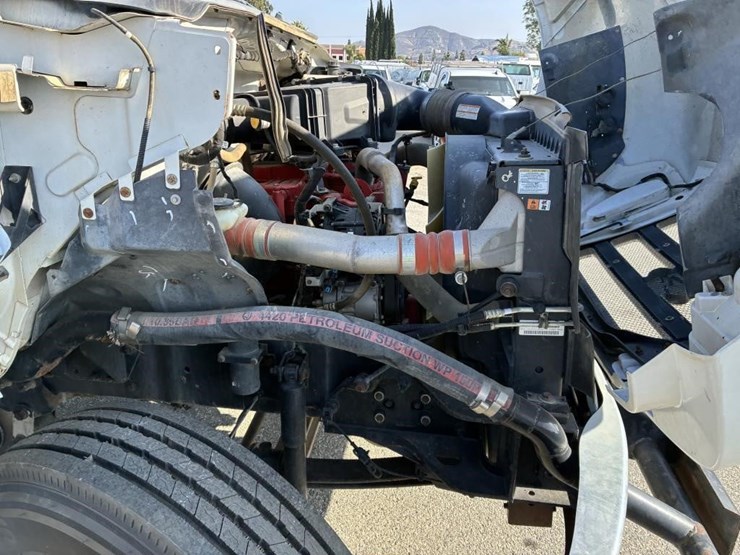 2015-ford-f750-image-8