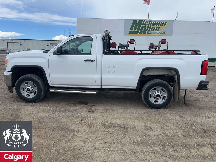 2015-gmc-sierra-2500hd-image-2