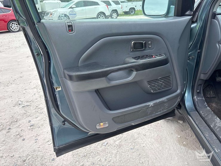 2005-honda-pilot-image-11