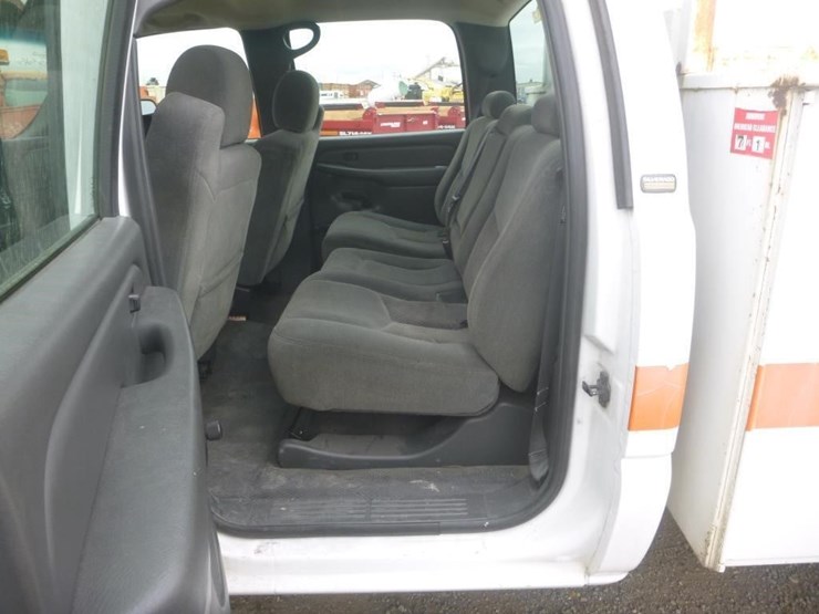 2003-chevrolet-2500-image-10
