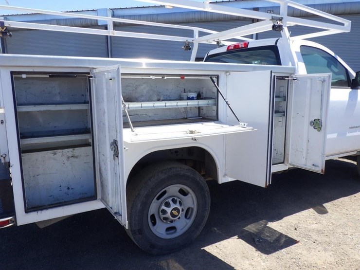 2016-chevrolet-2500-image-9