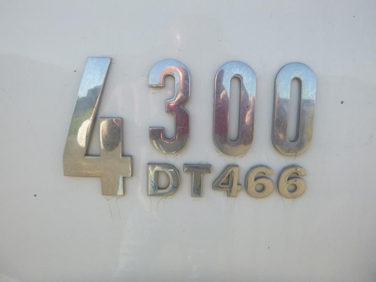 2003-international-durastar-4300-image-20