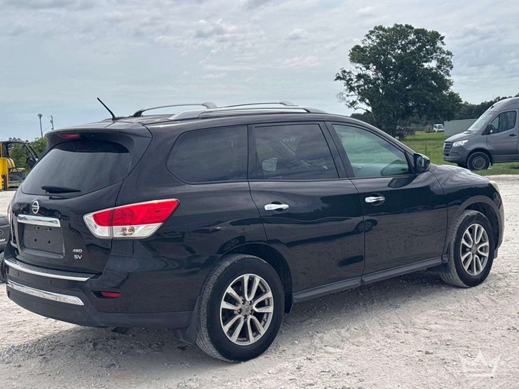 2016-nissan-pathfinder-image-3