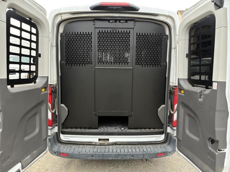 2020-ford-transit-image-16