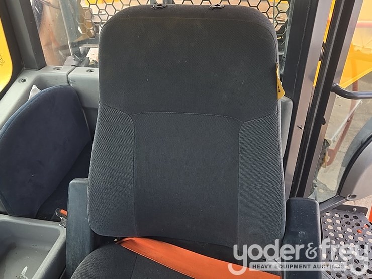 2021-volvo-a25g-image-51