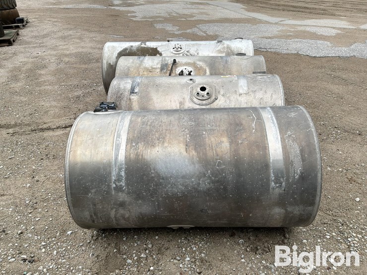 truck-tractor-fuel-tanks-image-6