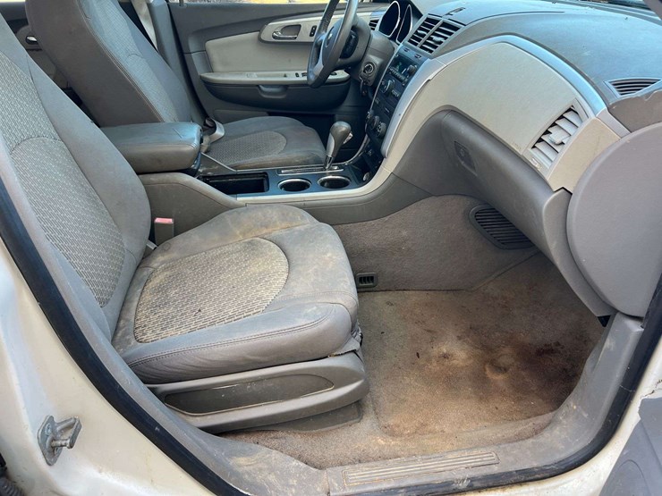 2012-chevrolet-traverse-image-31