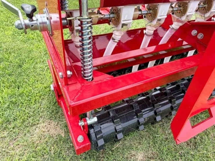 agt--72”-skid-steer/3pt-seeder-image-5