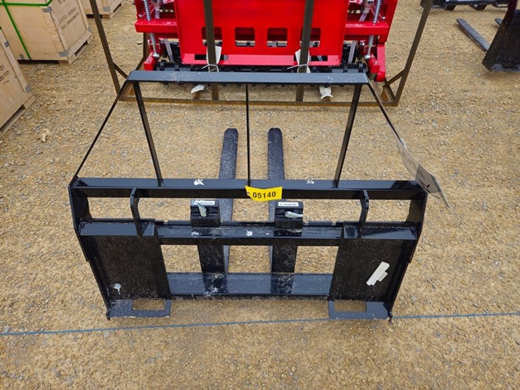 #5140-•-2026-mower-king-sa-48"-pallet-fork-image-4