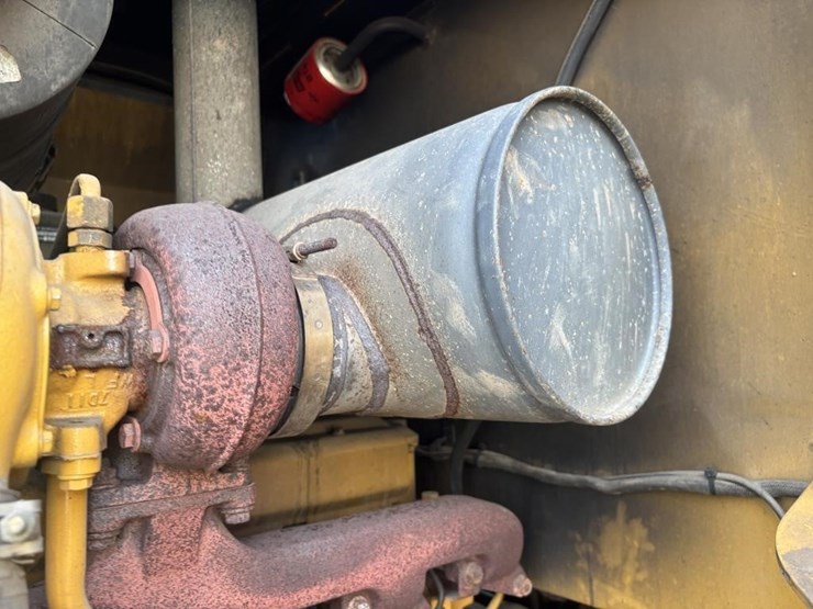 2005-deere-624j-image-61