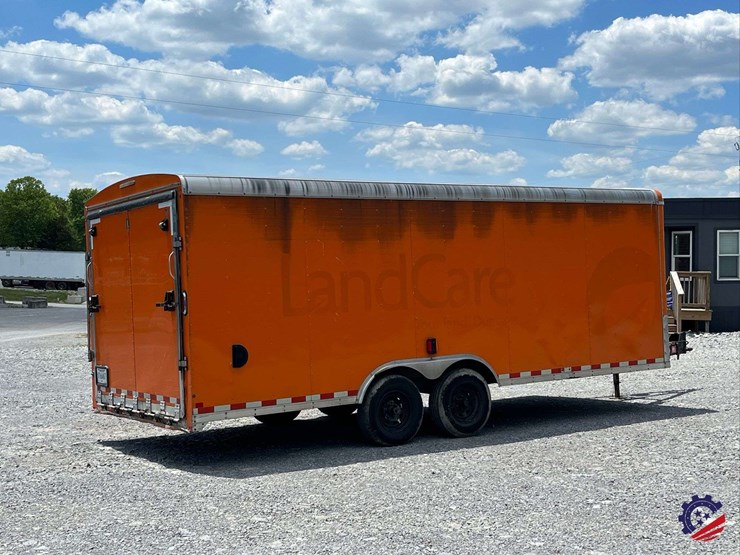 2016-sure-trac-t/a-enclosed-landscaping-tag-trailer-image-4