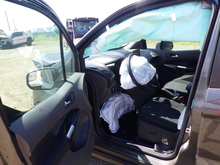 2023-ford-transit-connect-image-5