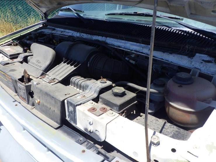2000-ford-econoline-350-image-9
