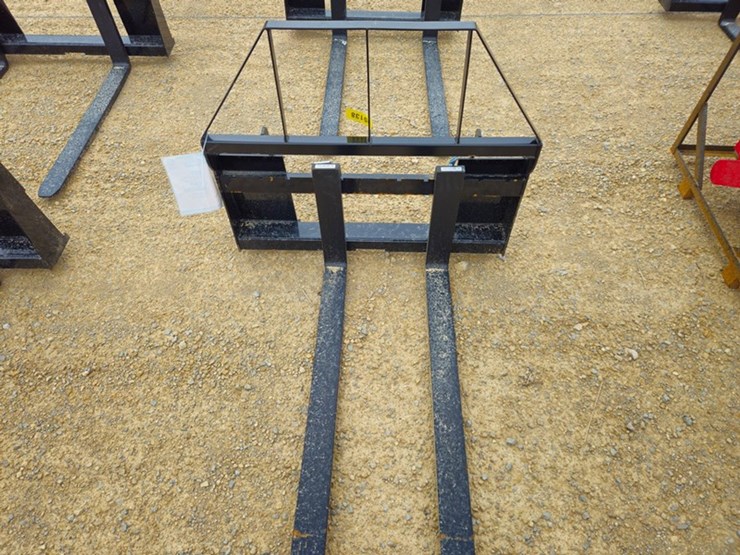 #5138-•-2026-mower-king-sa-48"-pallet-fork-image-8