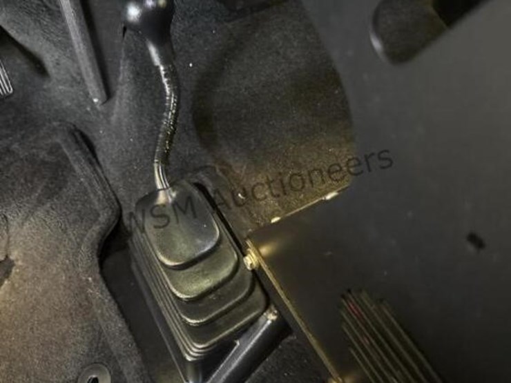 2012-ford-f550-image-21
