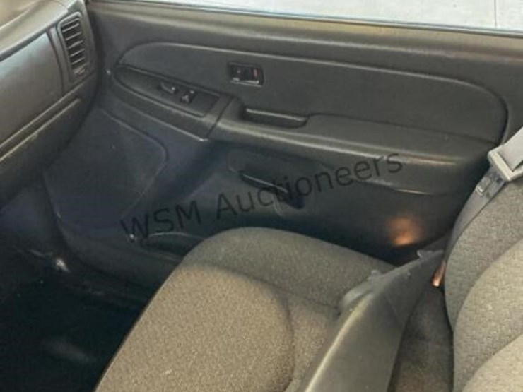 2005-chevrolet-silverado-1500-image-20
