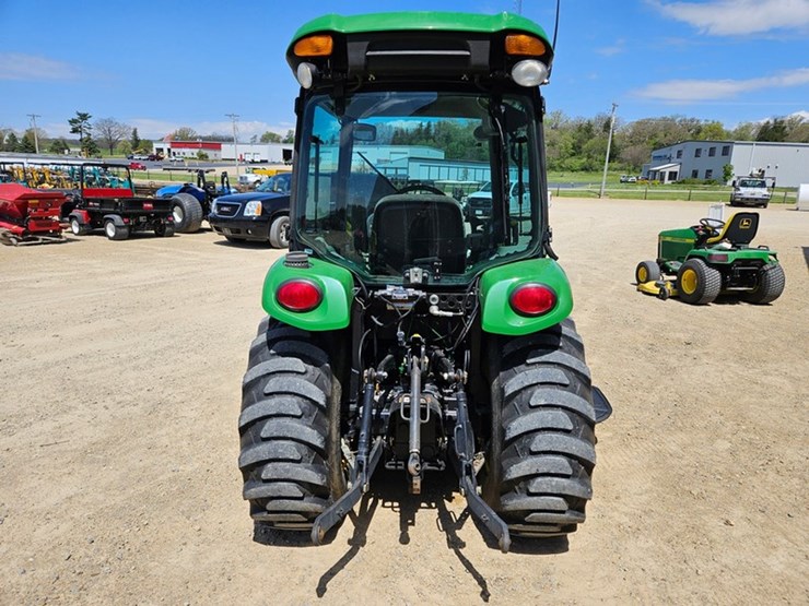 john-deere-3520-image-4