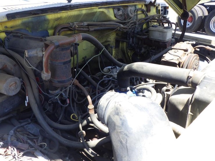 1984-ford-f650-image-9
