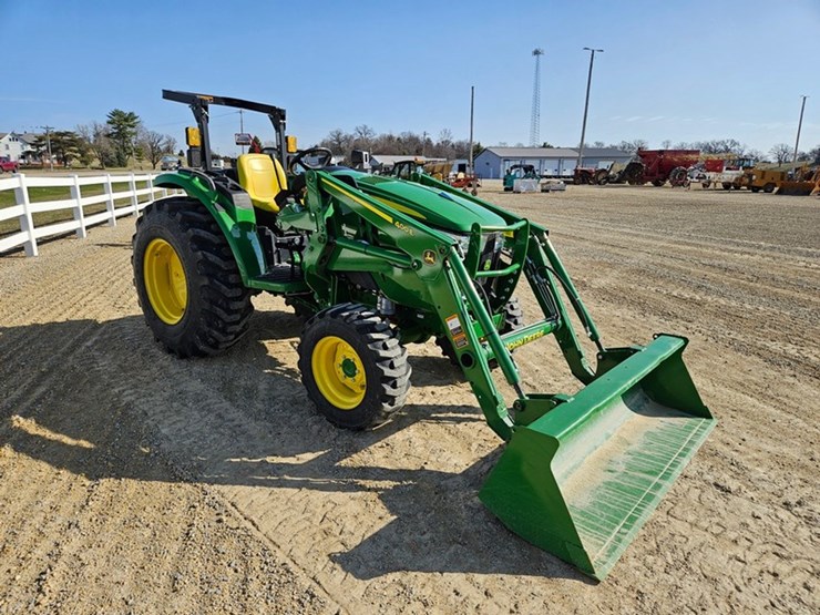 john-deere-4052m-image-7