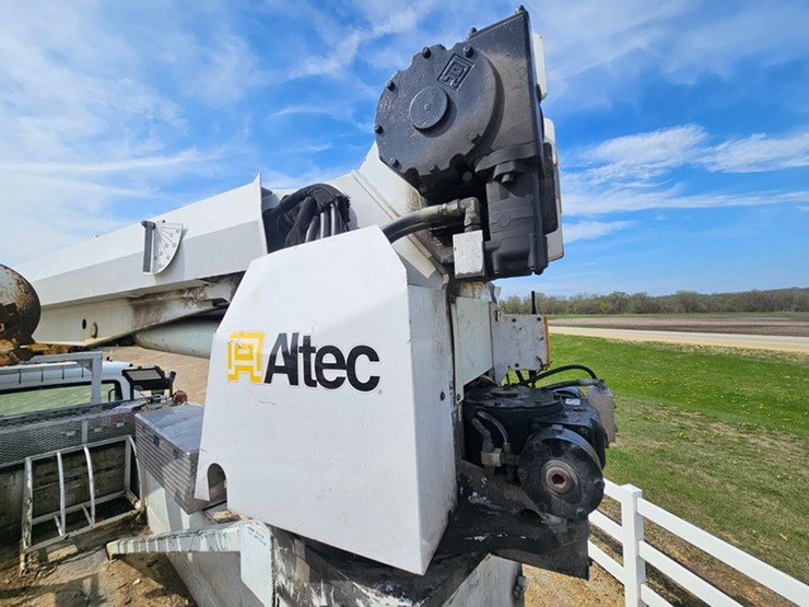 #5076-•-2007-freightliner-m2-tandem-axle-crane-truck-image-50
